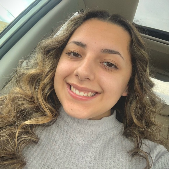 Meet your Posher, Maria - Picture 1 of 1